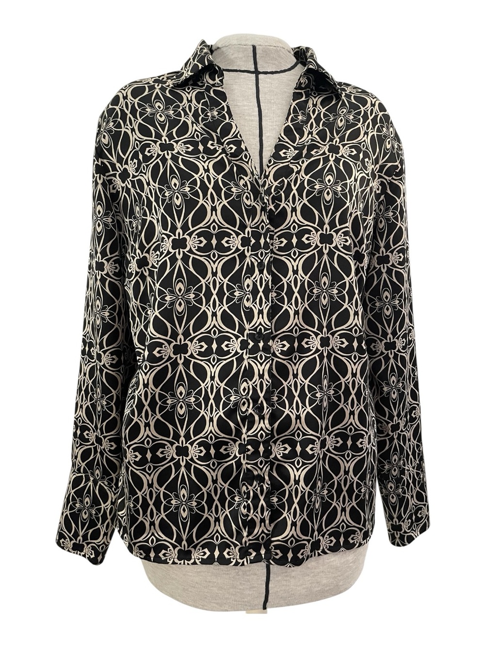 Mossimo Supply Co. Black & Cream Geometric Button-Down Blouse